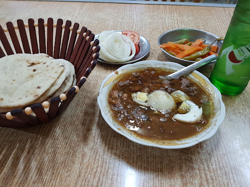 مطعم فول رزق
